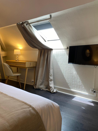 Bedroom 2, Hotel l'Avenue, Oise