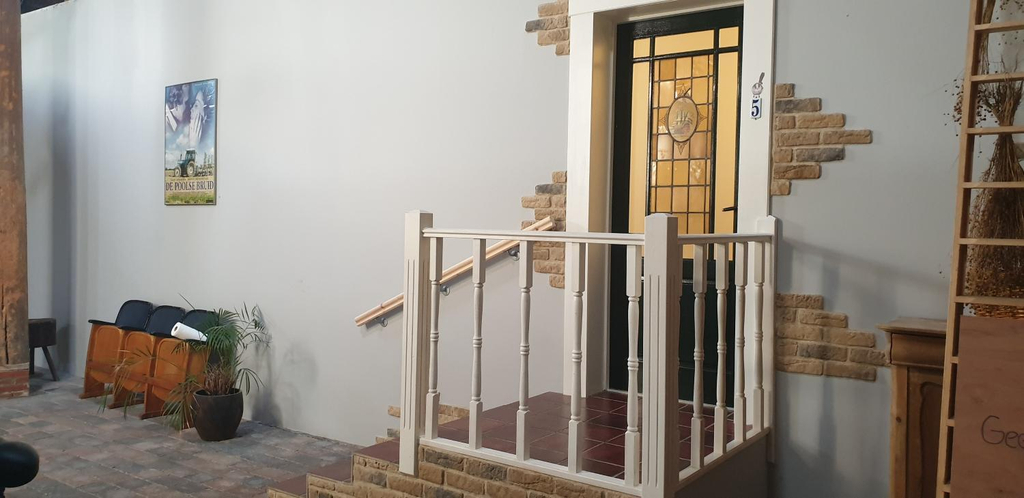 Others 4, B&B de Hugt, De Marne