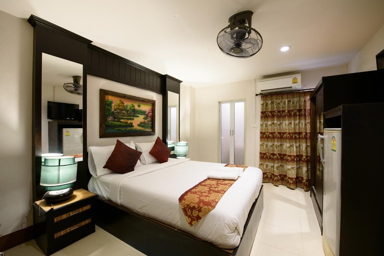 Bedroom 12