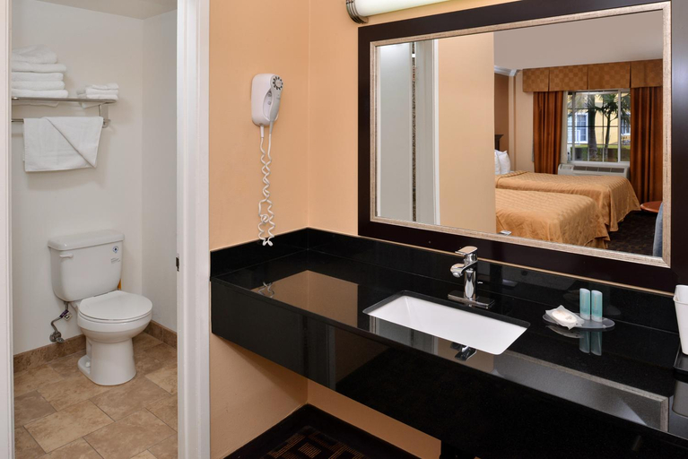 Bathroom 11