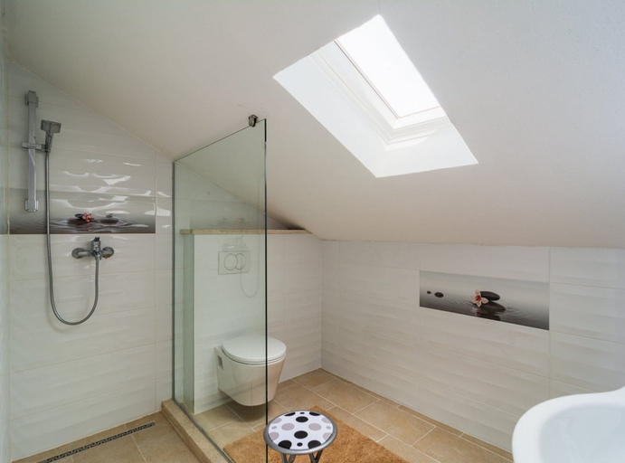 Bathroom 3, Apartments Sunshine Sutivan, Sutivan