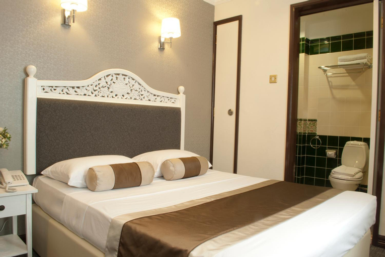 Bedroom 30