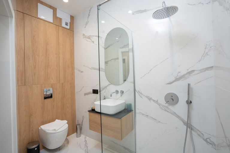Others 5, Olimpijska nad jeziorem by RENT4YOU, Olsztyn