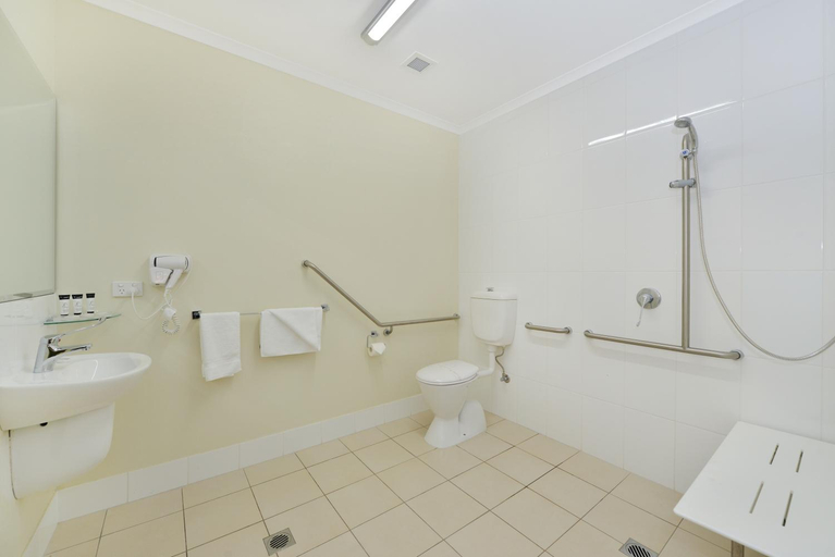 Bathroom 4