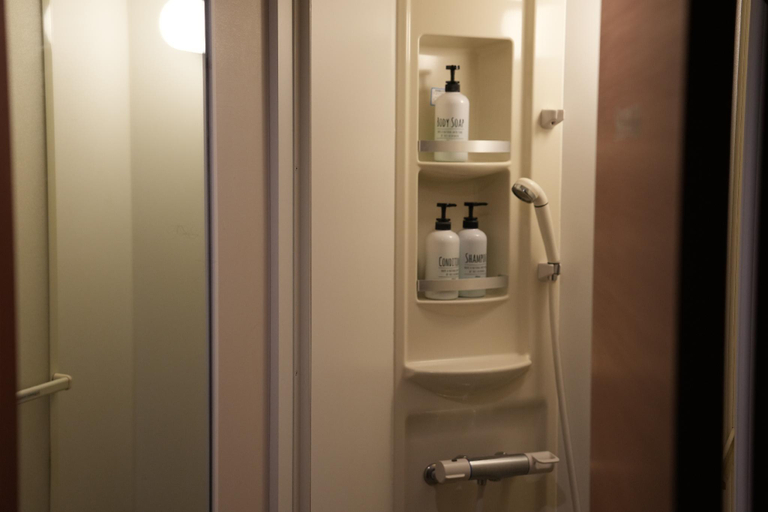 Bathroom 3, Guest House Tokyo Samurai, Taitō
