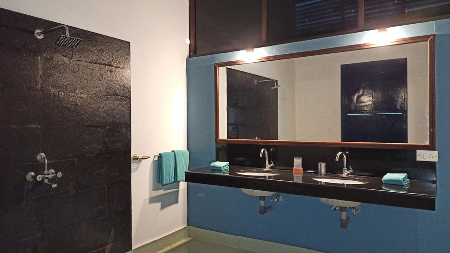 Bathroom 20