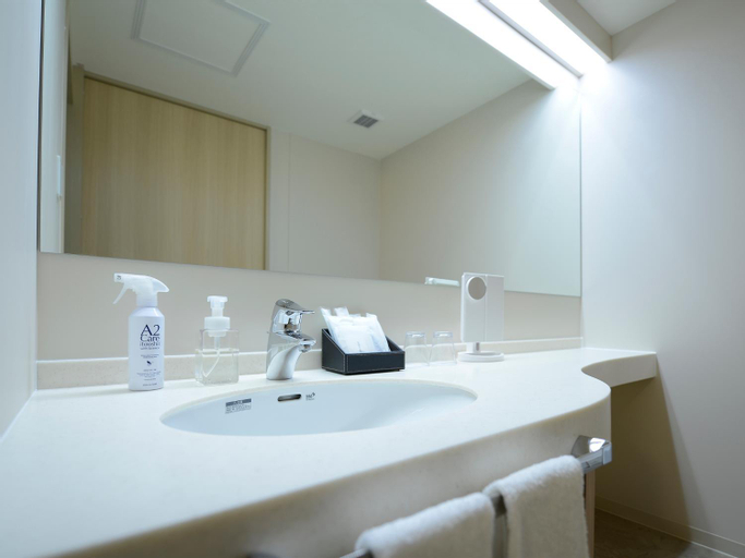 Bathroom 4