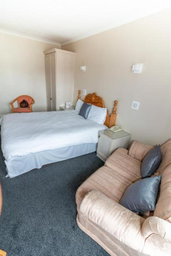 Bedroom 2, Quorn Lodge Hotel, Leicestershire