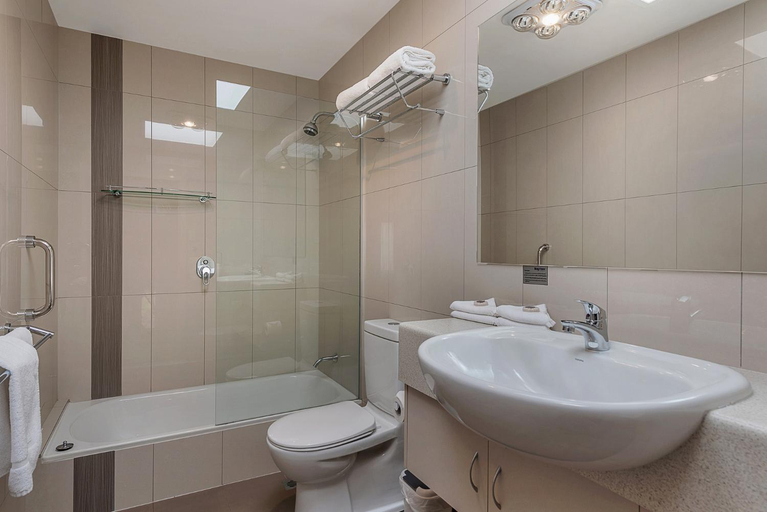 Bathroom 4