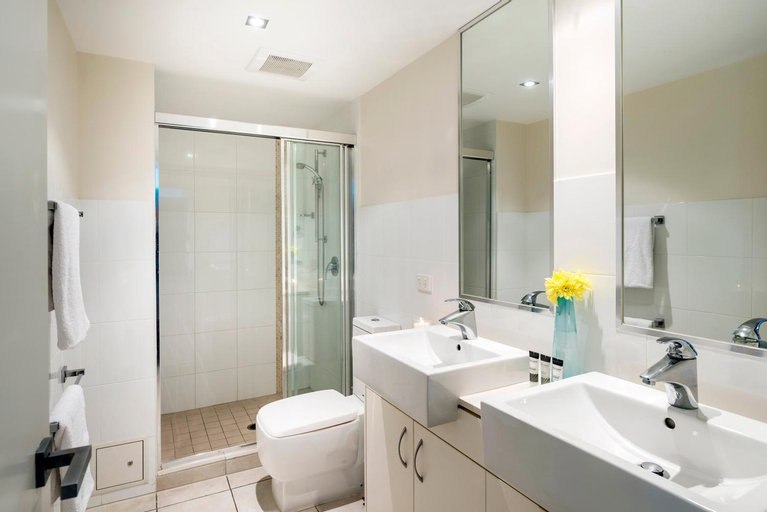 Bathroom 25
