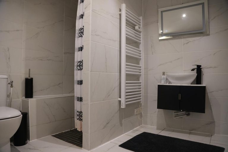 Others 3, Appartement avec une chambre, Essonne