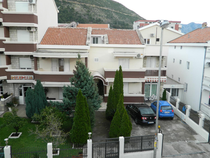 Exterior view 2, Mena apartmani