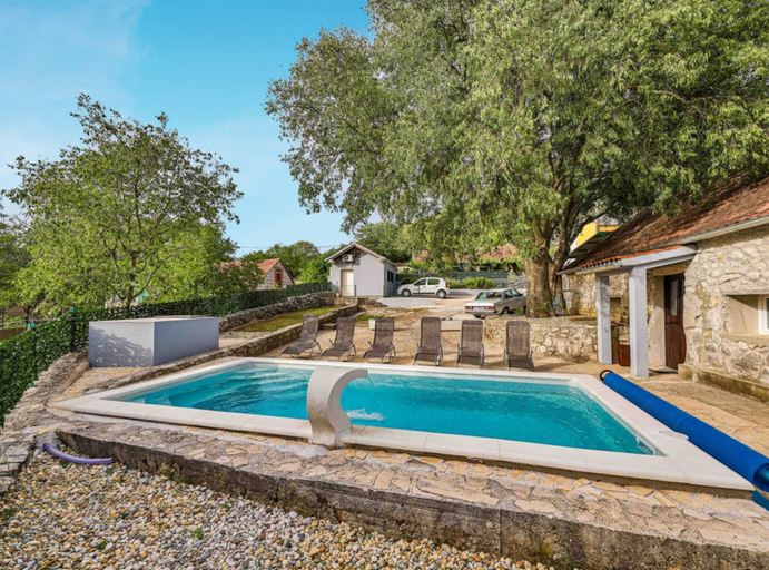 Sport & Beauty 3, Countryside Idyllic Holiday Home With Pool, Prgomet