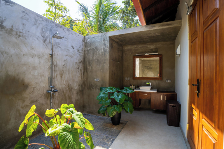 Others 5, Omkara Rekawa, Tangalle