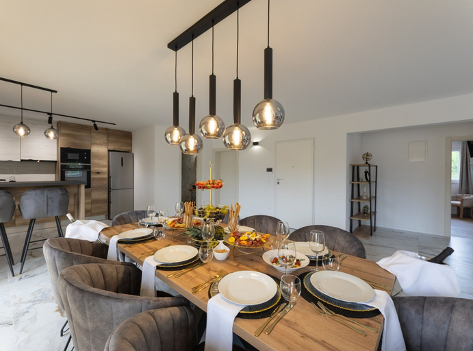 Others 5, Luxurious and Spacious Apartment With Hot Tub, Kaštela