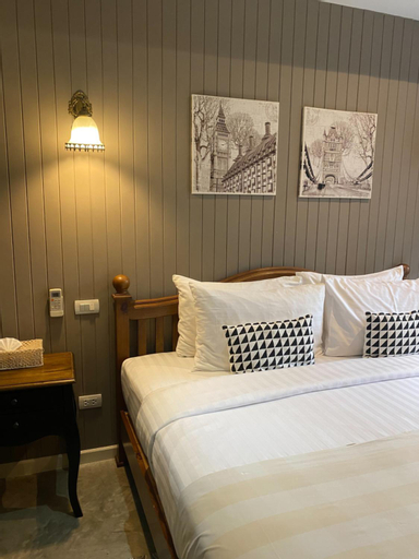 Bedroom 8