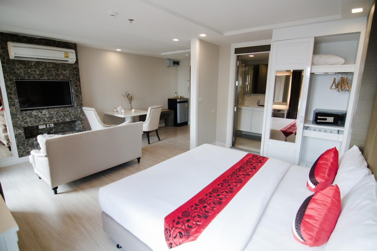 Bedroom 13