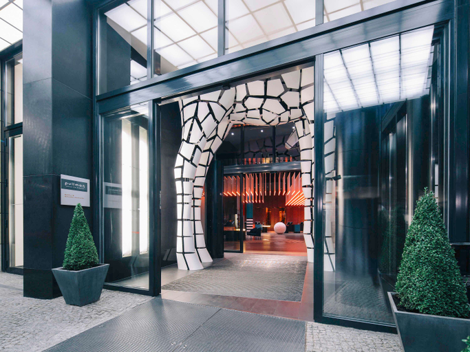 Exterior & Views 2, Pullman Berlin Schweizerhof, Berlin