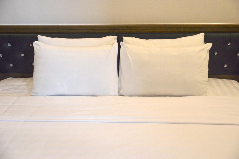 Bedroom 10