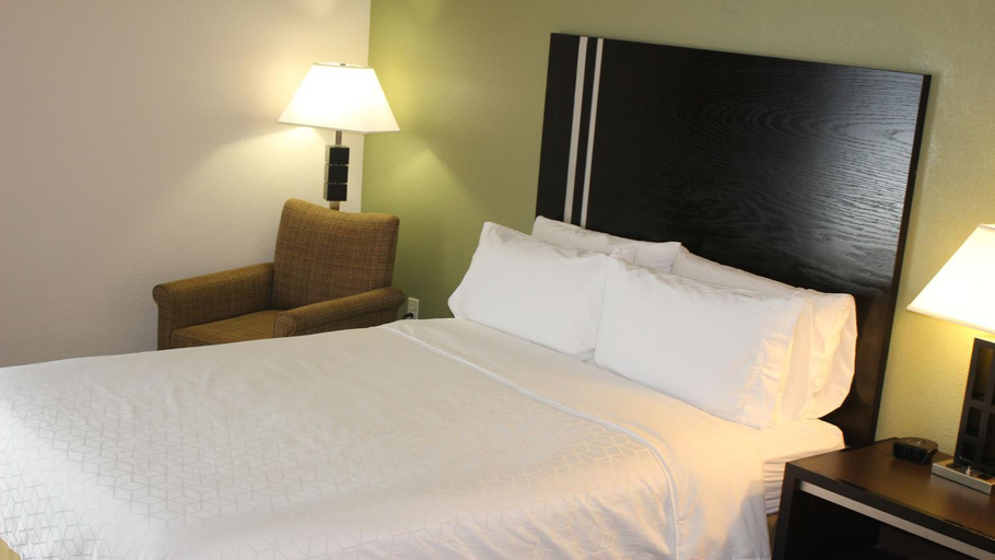 Bedroom 16