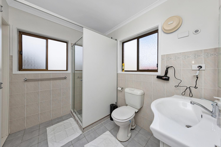 Bedroom, Tuggeranong Short Stay #11, Canberra