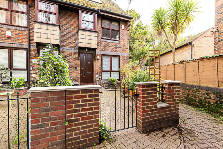 Others 4, Charming One Bedroom Flat in Rotherhithe, London