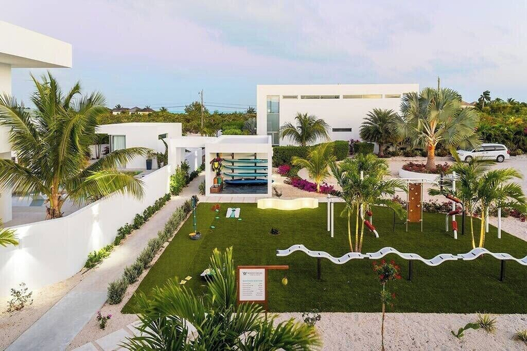 Exterior & Views 2, 2bdr Oceanside Vacation Villa, Hotel Amenities v3