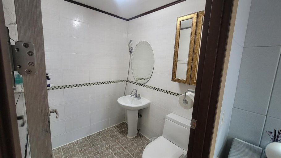 Others 2, Stay 230, Danyang
