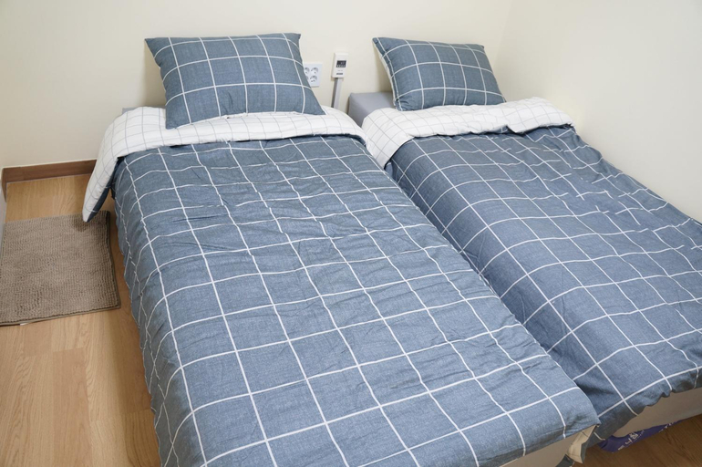 Bedroom 16
