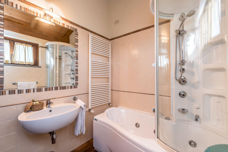 Bathroom 7