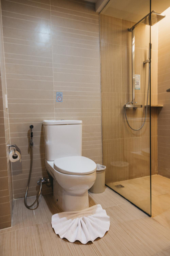 Bathroom 7