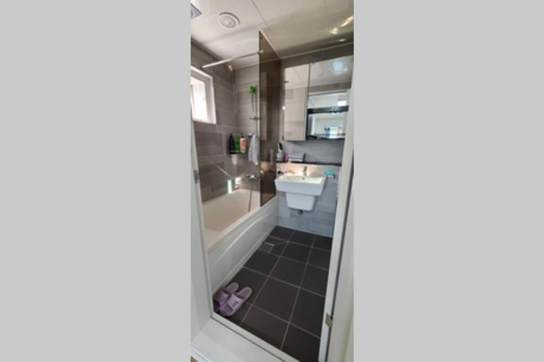Bathroom 3, Grace River House - Gadong (Host block), Hoengseong