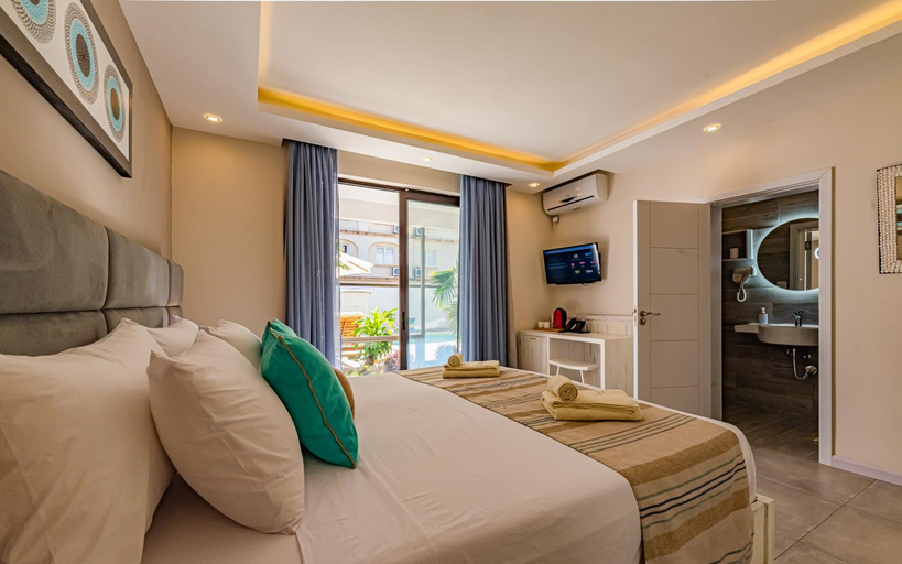 Bedroom 3, Seastar Hotel, Black River