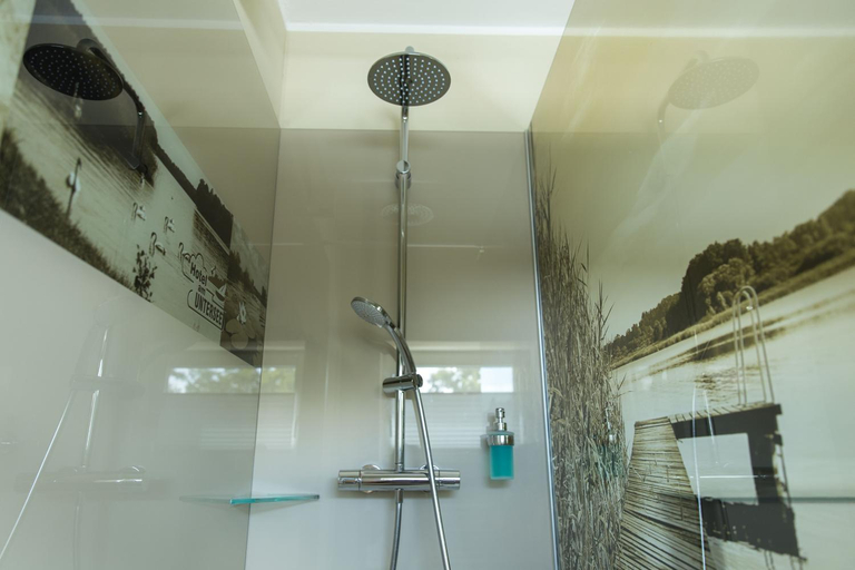 Bathroom 11