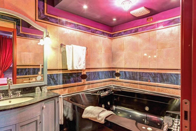 Bathroom 5