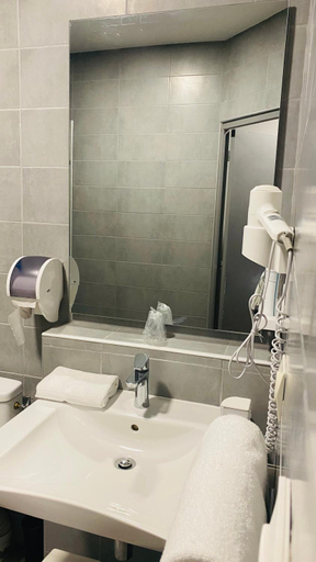 Bathroom 5