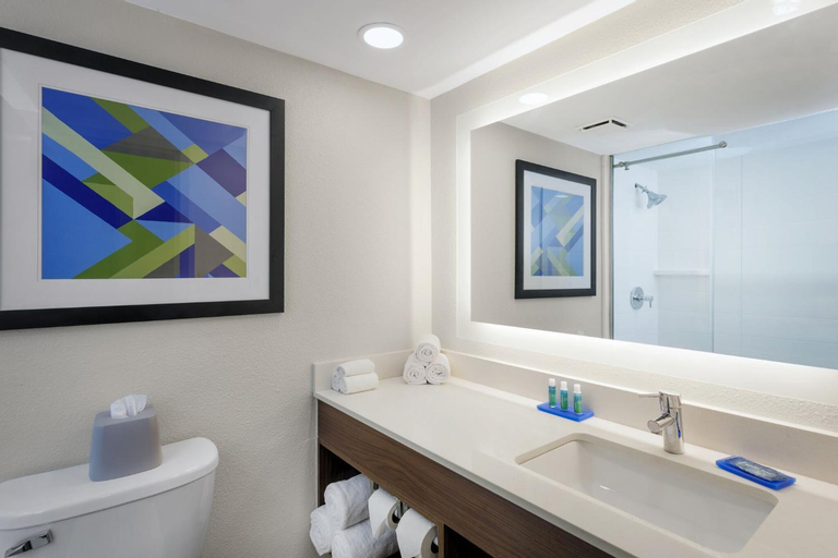 Bathroom 11
