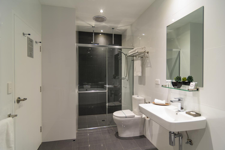 Bathroom 4