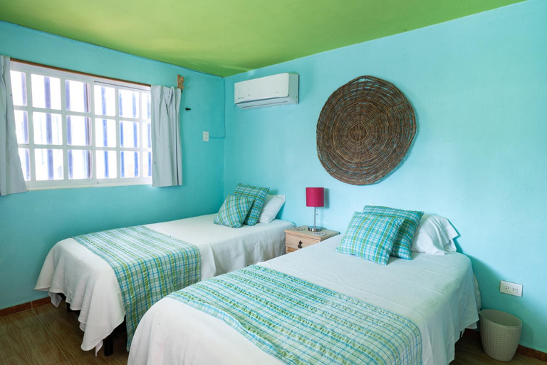 Bedroom 3, Artist Beach House Sunset Haven Epic View, Progreso