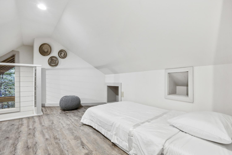 Bedroom 15