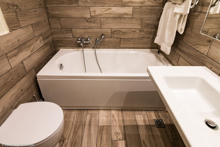 Bathroom 5, Grand Hotel Bellavista Palace & Golf, Pistoia