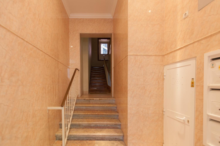 Others 5, FLH Gulbenkian Fantastic Apartment with Balcony, Lisbon