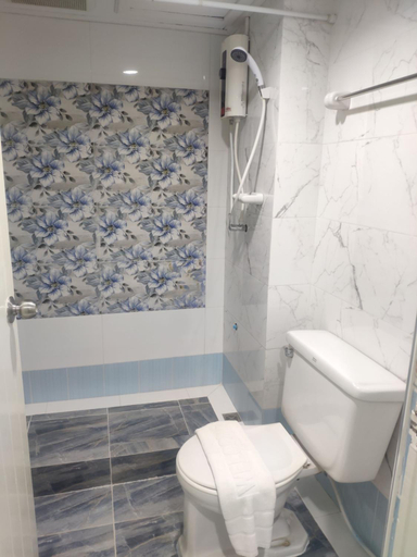 Bathroom 3, Changpuak Hotel, Muang Chiang Mai