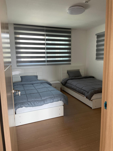 Bedroom 2, Lakestone&Hotel Sokcho, Goseong