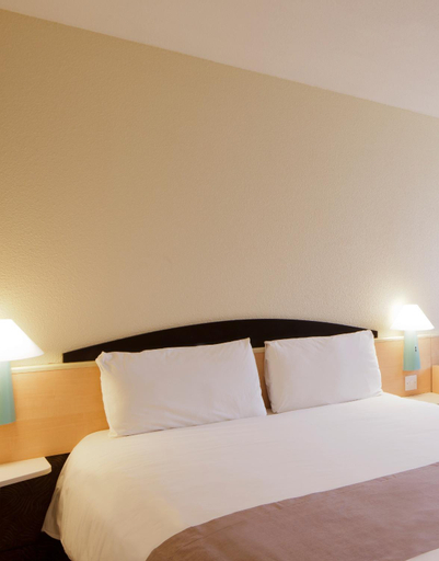 Bedroom 14