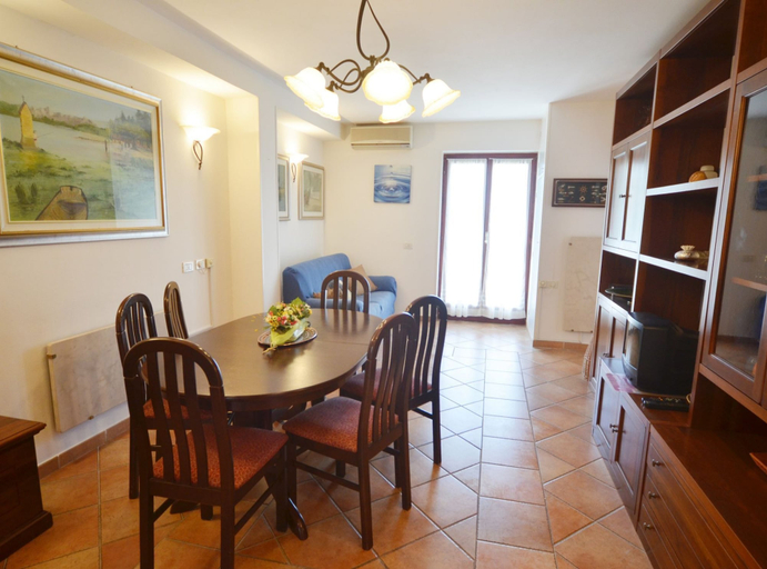 Others 4, Spacious Rovinj Apartment With Balcony and Sea View, Rovinj