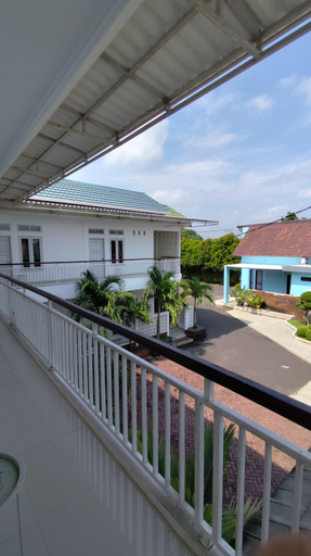 balcony 5
