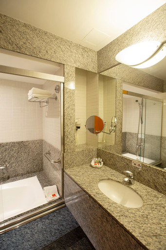 Bathroom 4