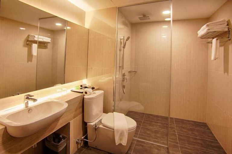 Bathroom 17