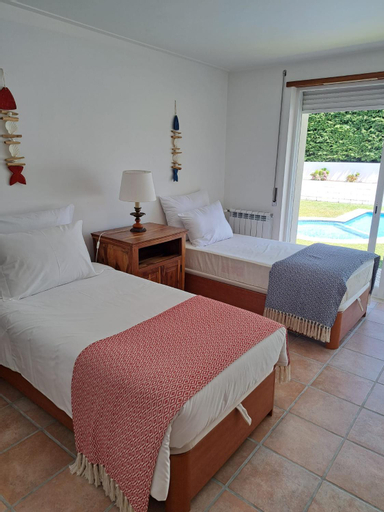 Bedroom 2, Sea wave sounds, Meco, by the beach, Sesimbra